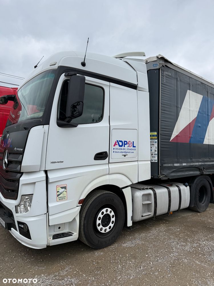 Mercedes-Benz Mp4 - 1