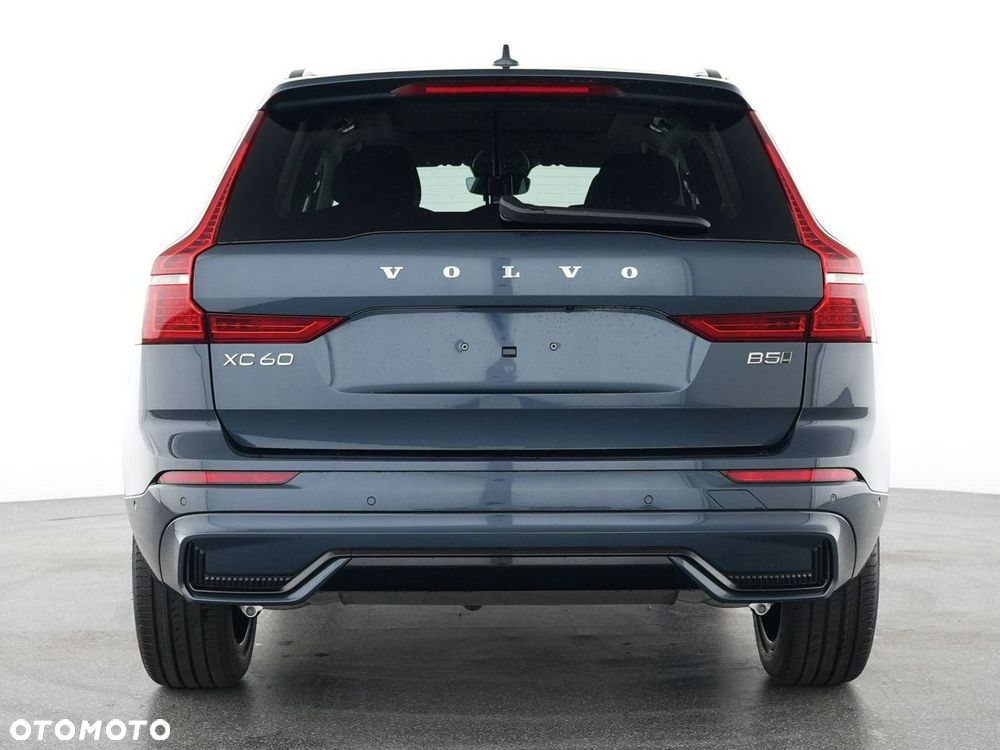 Volvo XC 60 B5 B AWD Ultra Dark - 3