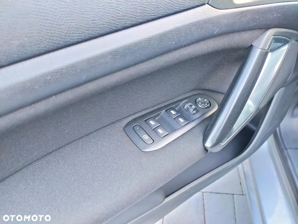 Peugeot 308 SW 1.6 BlueHDi Allure S&S - 18