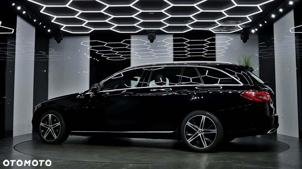 Mercedes-Benz Klasa C 300 d 9G-TRONIC - 4