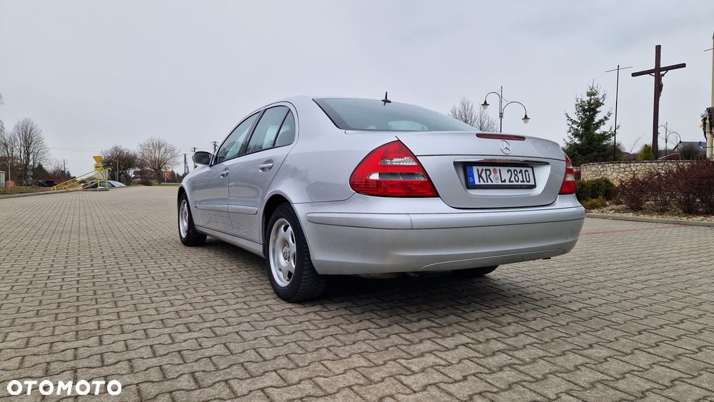 Mercedes-Benz Klasa E 200 Kompressor Automatik Classic - 33