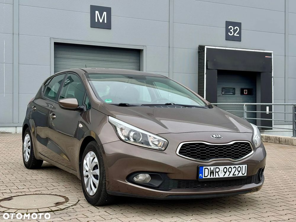 Kia Ceed 1.4 CVVT Attract Plus - 11