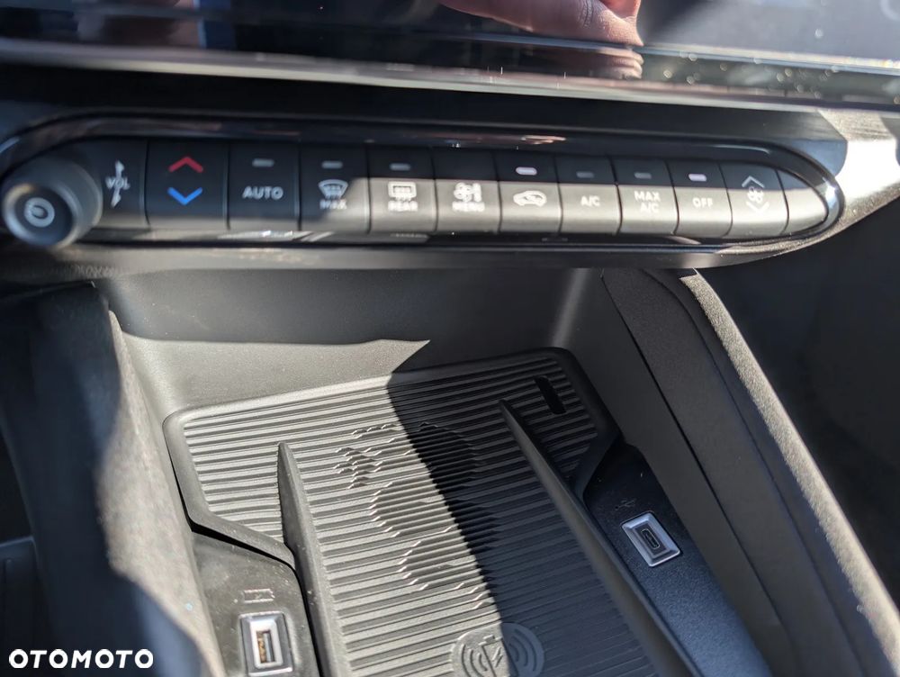 Alfa Romeo Junior 1.2 mHEV Ti eDCT - 22