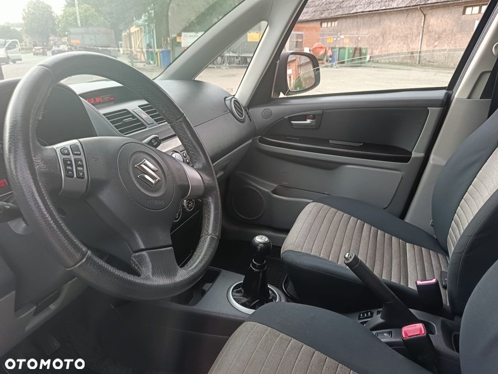 Suzuki SX4 1.6 VVT 4x4 Comfort - 17