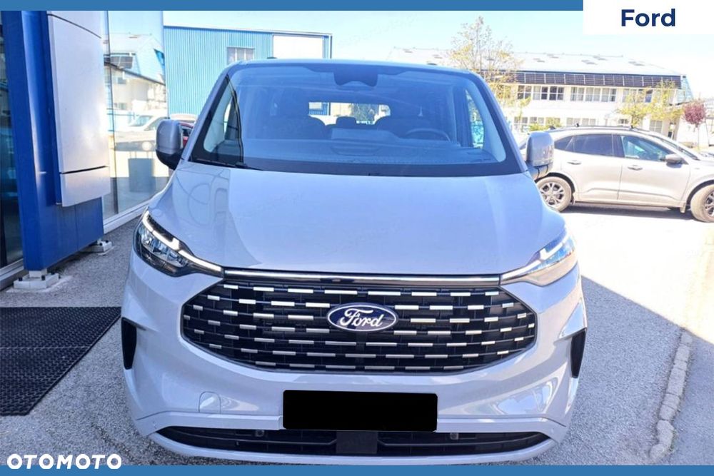 Ford Tourneo Custom - 3