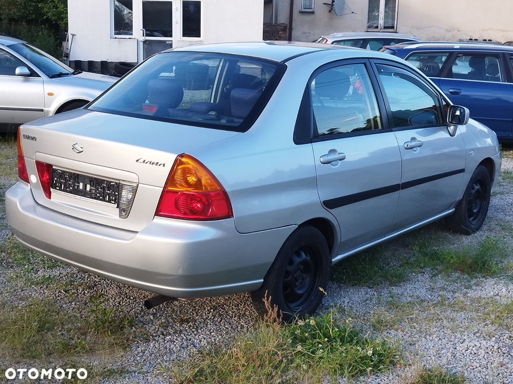Suzuki Liana - 4