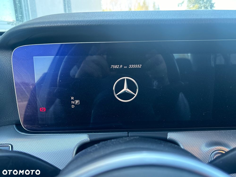 Mercedes-Benz Klasa E 400 d 4Matic 9G-TRONIC Avantgarde - 24
