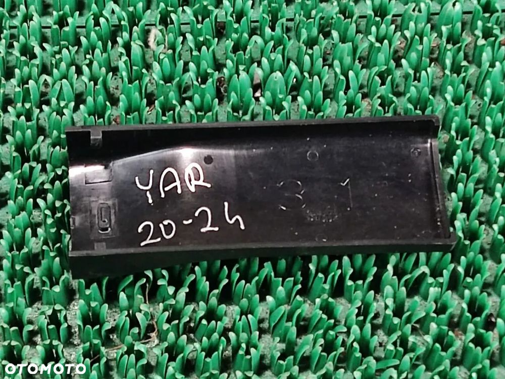 TOYOTA YARIS 19-24r Osłona Obudowa Lusterka Sensora Deszczu - 4