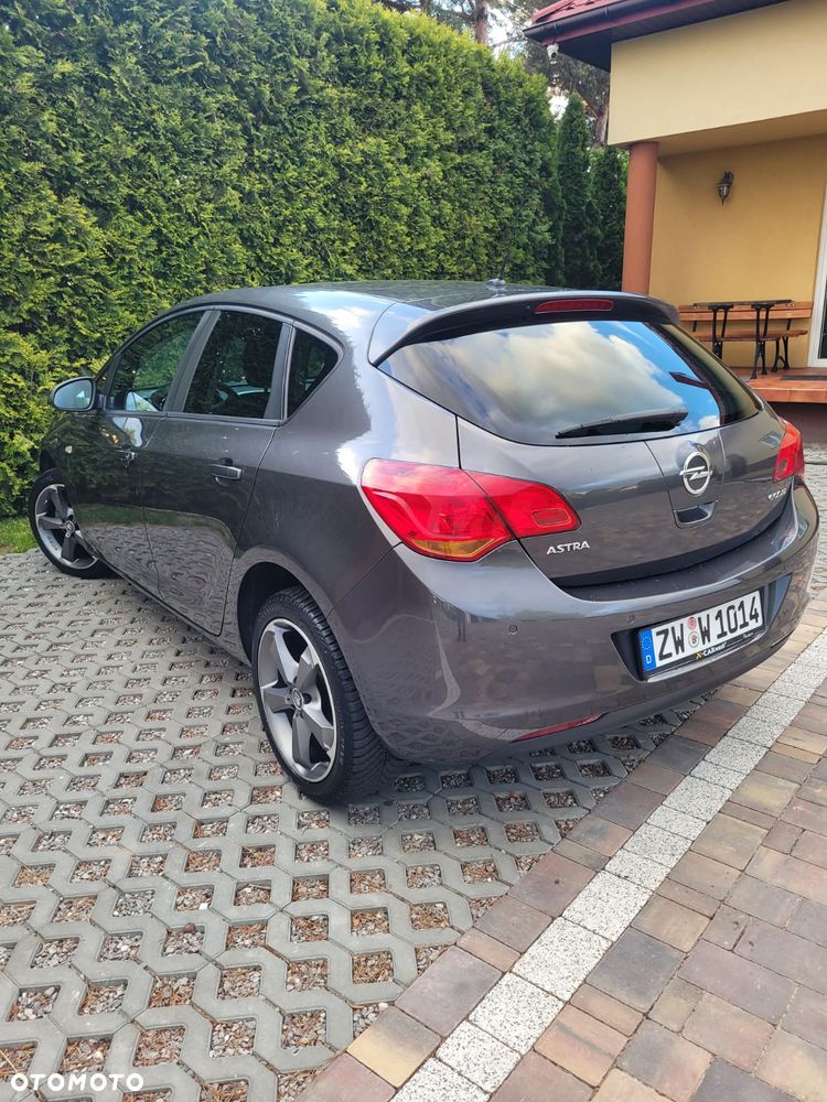 Opel Astra - 4