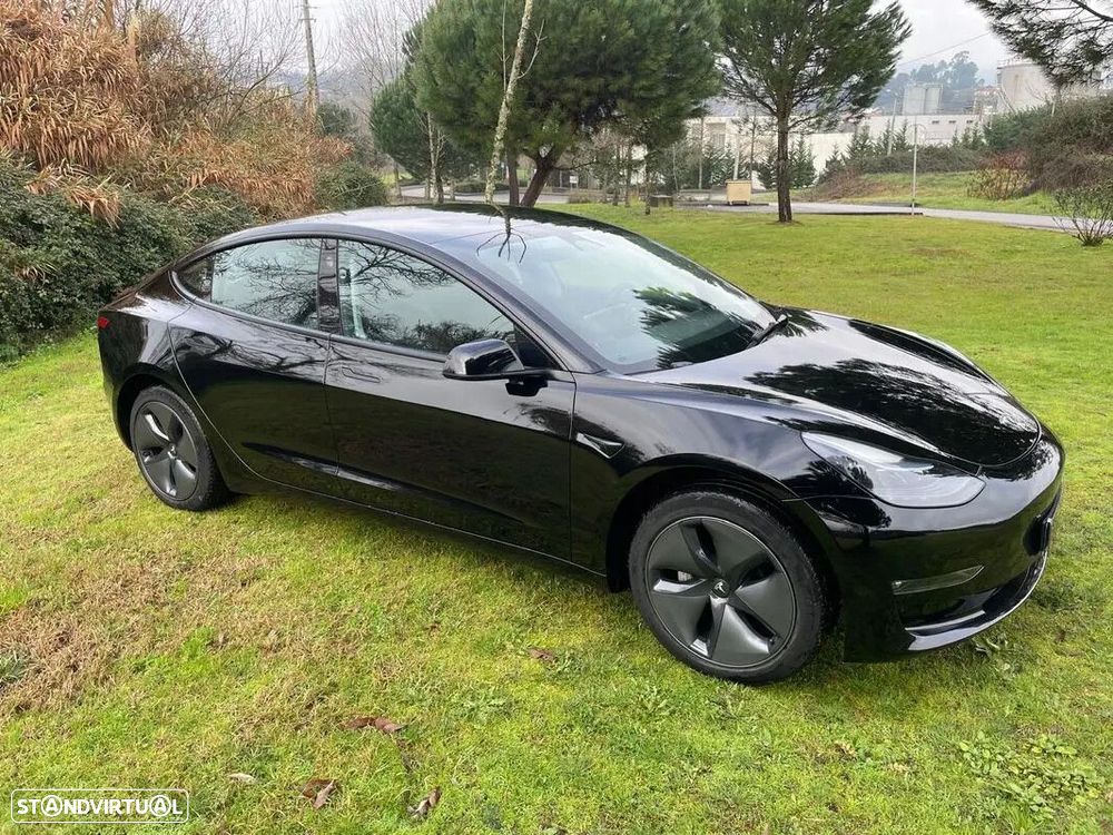 Tesla Model 3 - 25