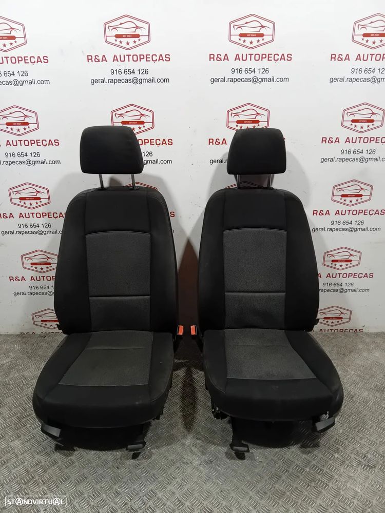 Conjunto de Bancos BMW Série 3 E92 em Tecido Original - 2