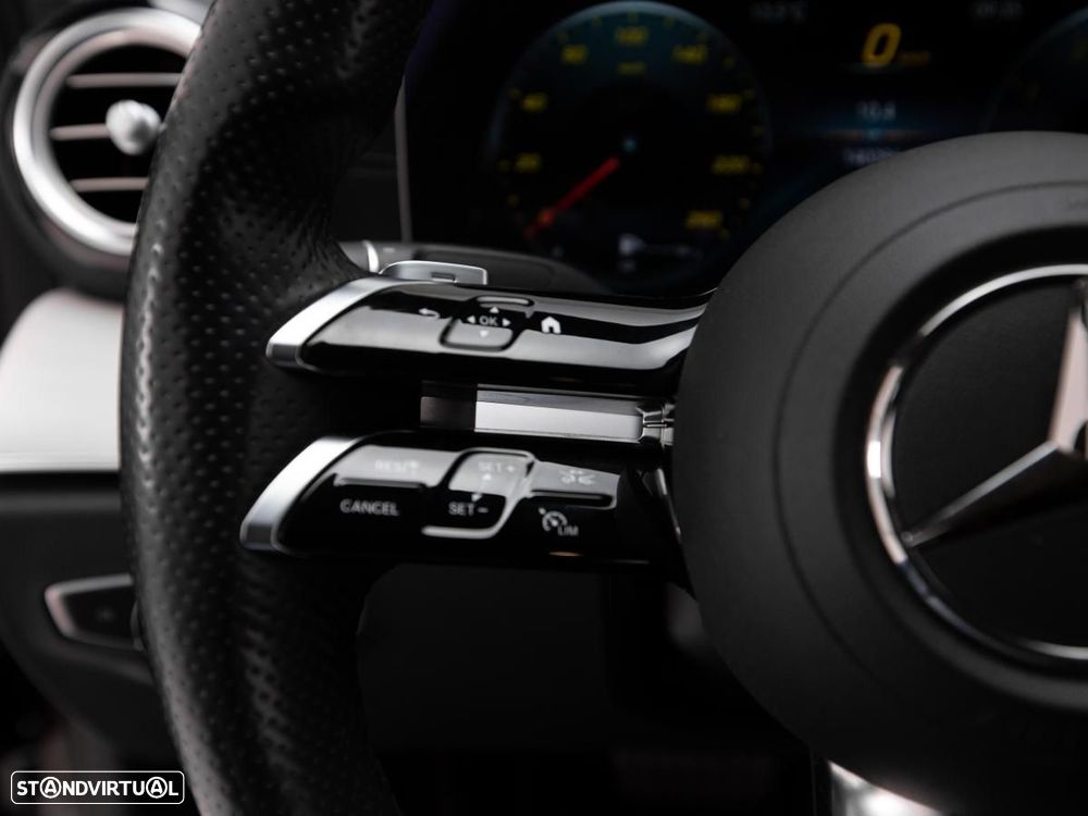 Mercedes-Benz E 300 de 4Matic 9G-TRONIC AMG Line - 22