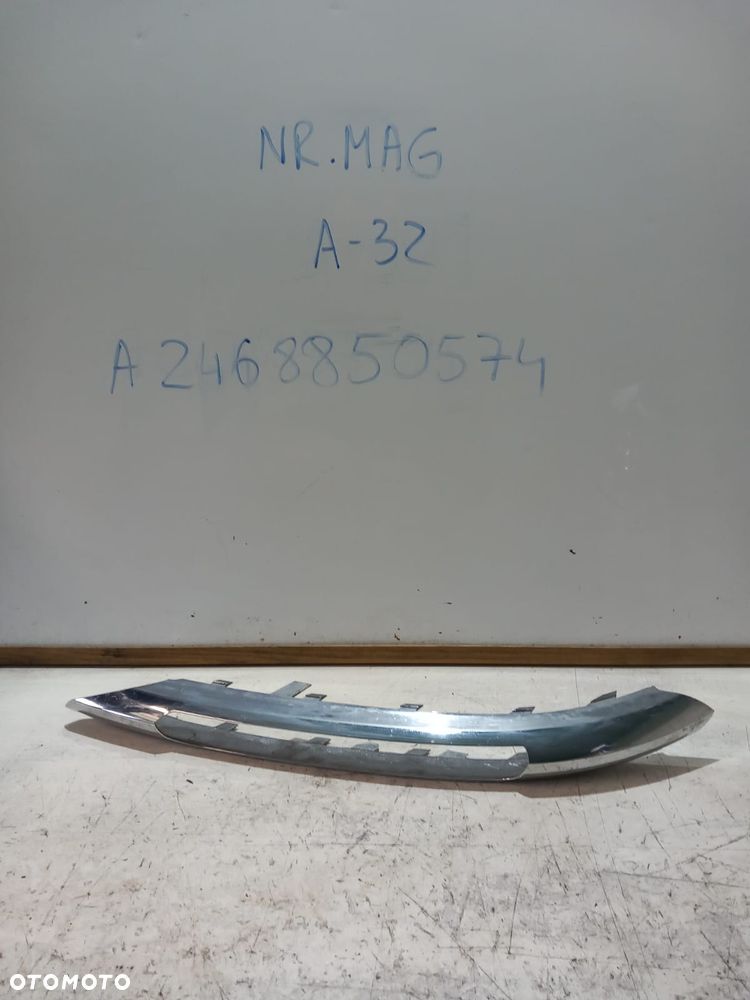 LISTWA KRATKI ZDERZAKA PRAWA MERCEDES B-KLASA W246 A2468850574 - 1