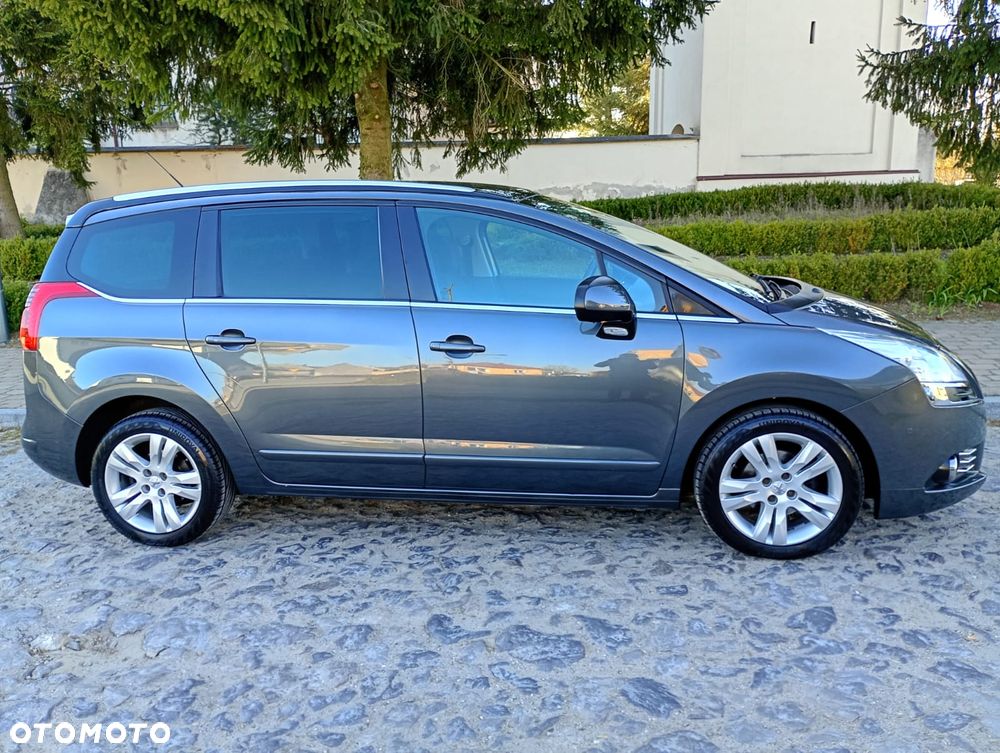 Peugeot 5008 HDI 115 Allure - 33