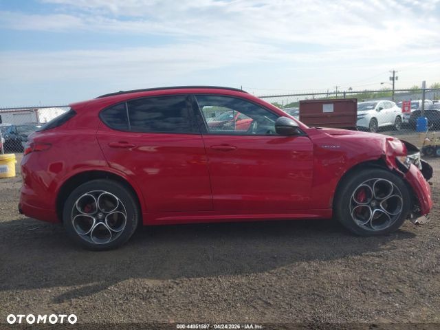 Alfa Romeo Stelvio 2.0 Turbo 16V AT8-Q4 Veloce - 10