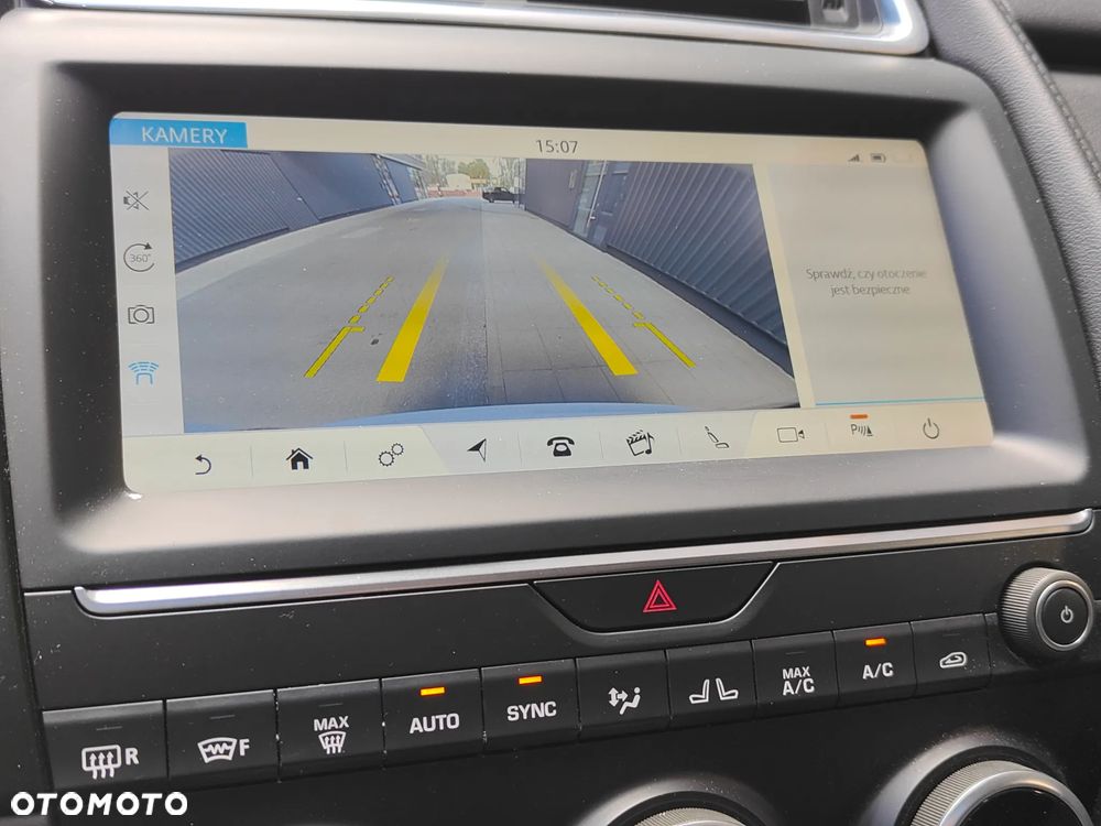 Jaguar E-Pace P300 AWD Sport - 32