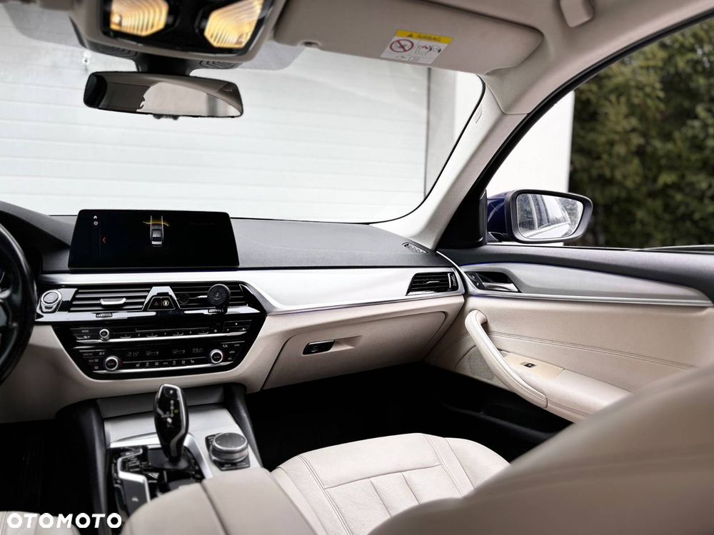 BMW Seria 5 520d xDrive Luxury Line - 14