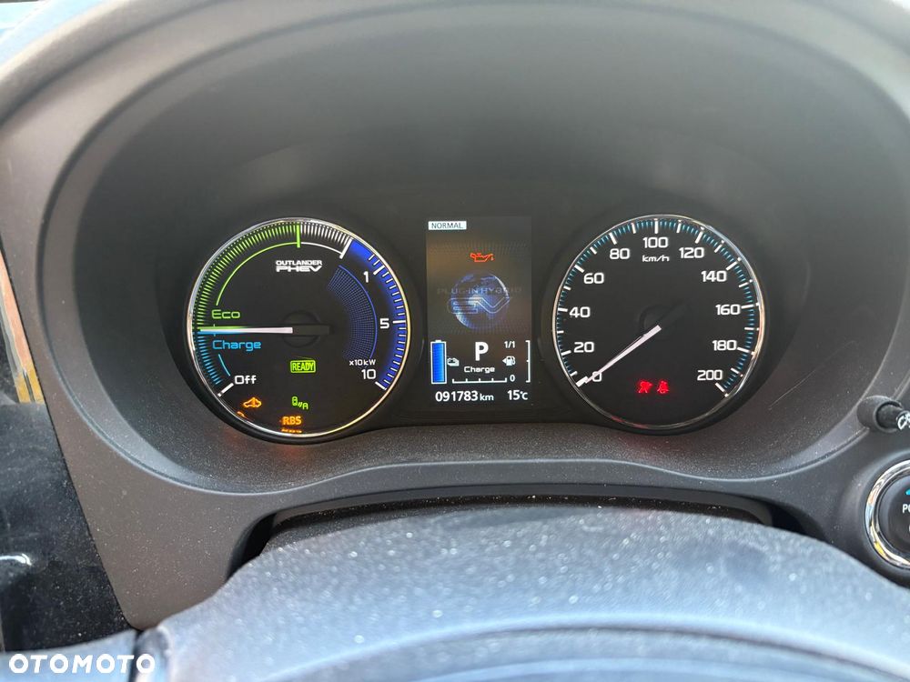 Mitsubishi Outlander 2.4 4WD Plus - 11