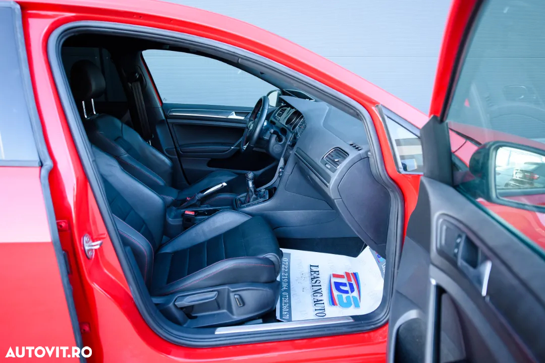 Volkswagen Golf GTI (BlueMotion Technology) - 24