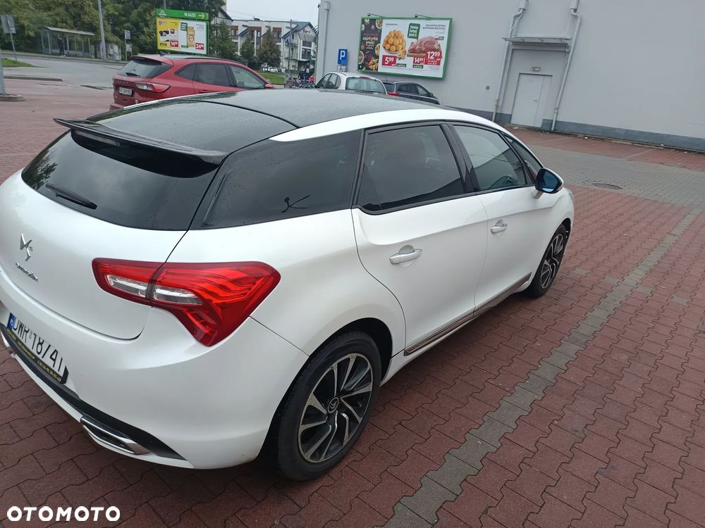 Citroën DS5 e-HDi 115 EGS6 SoChic - 2