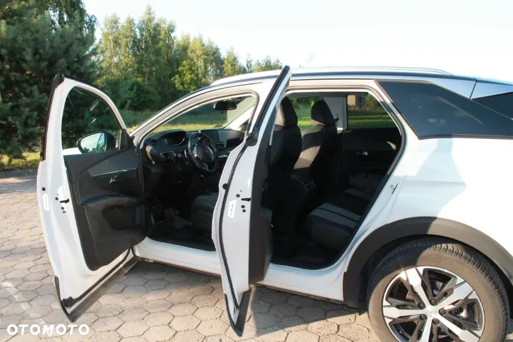 Peugeot 3008 1.2 PureTech GPF Allure S&S EAT8 - 13