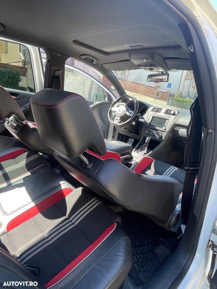 Volkswagen Golf - 15
