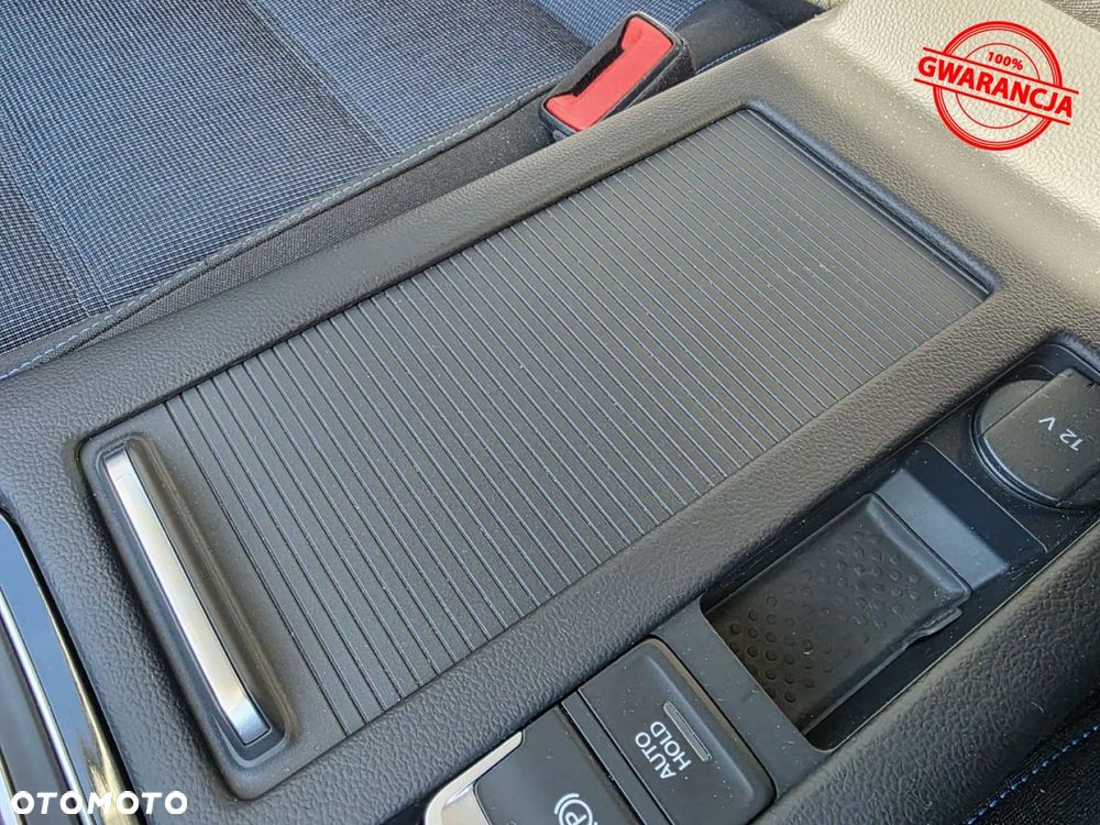 Volkswagen Passat Variant - 37