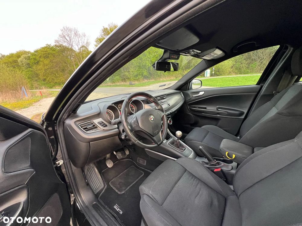 Alfa Romeo Giulietta 1.6 JTDM Veloce - 24