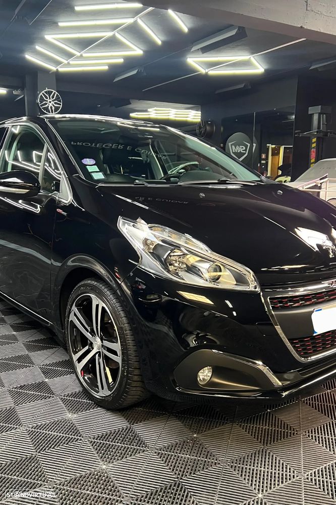 Peugeot 208 1.2 PureTech GT Line - 6