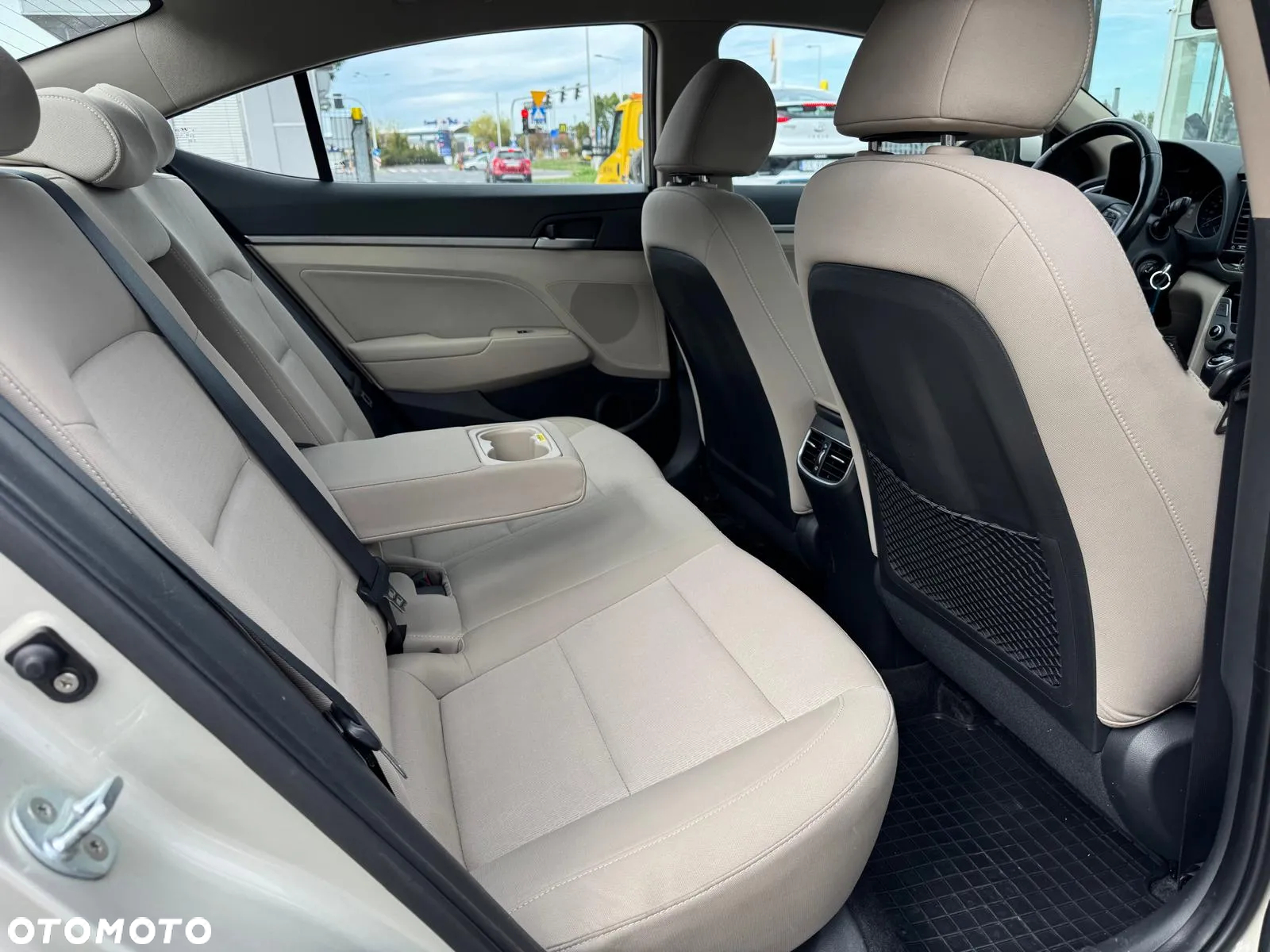 Hyundai Elantra 1.6 Style - 20
