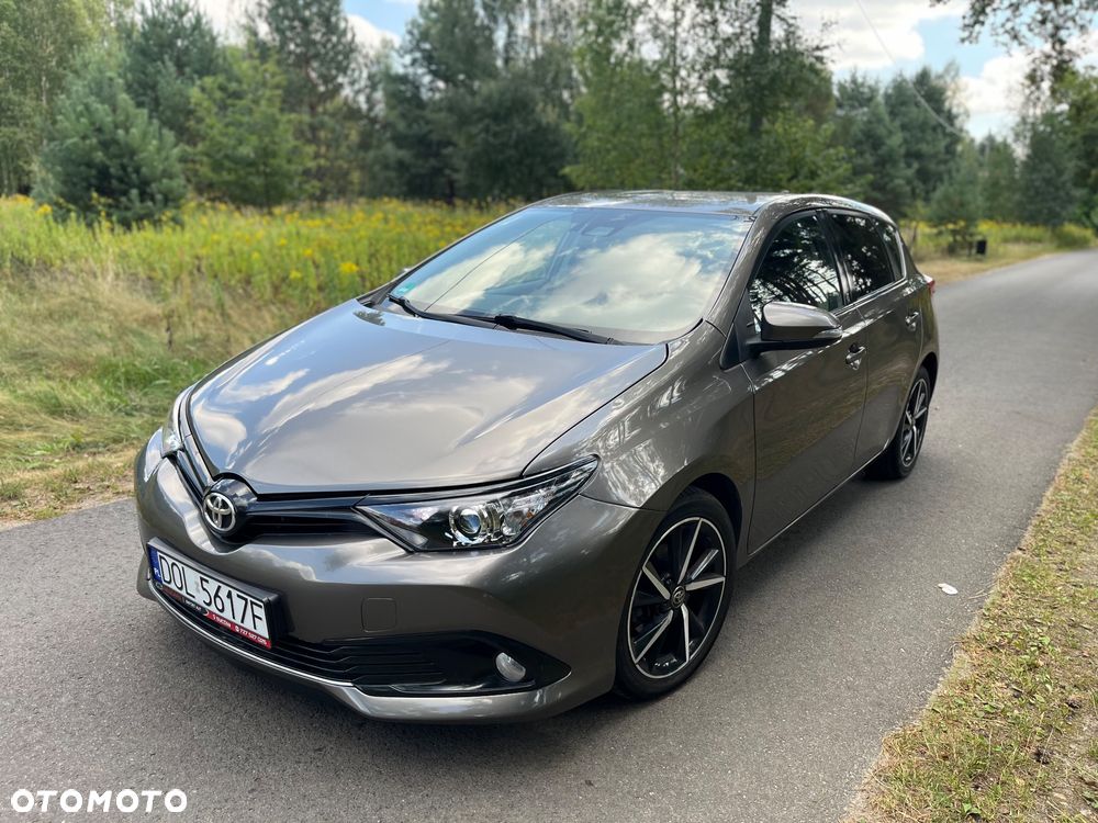 Toyota Auris 1.2 T Premium MS - 1