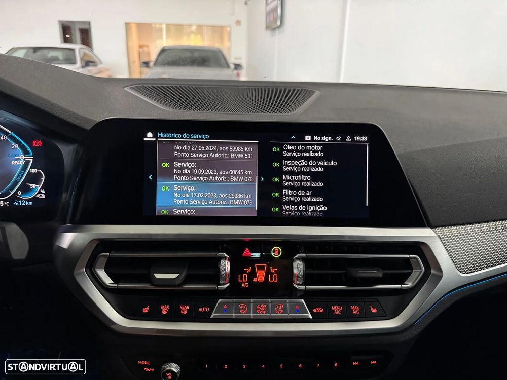 BMW 330 e Touring Pack M Auto - 36