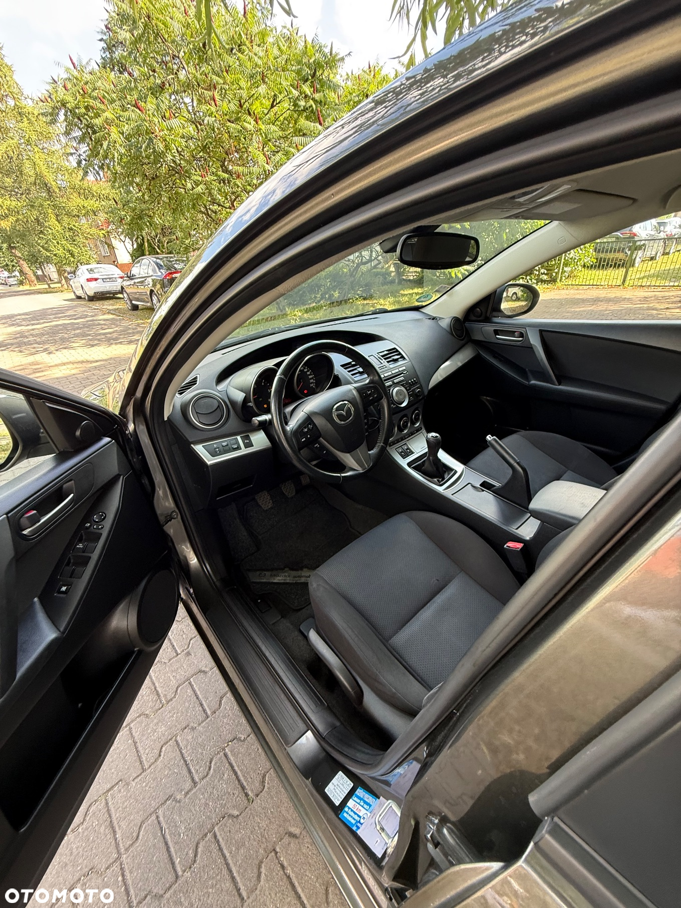 Mazda 3 1.6 CD Exclusive + - 27