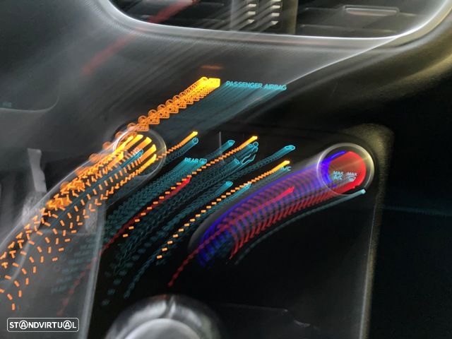 Ford Fiesta 1.0 EcoBoost S&S Titanium - 24