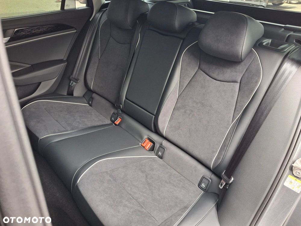 Volkswagen Passat - 19