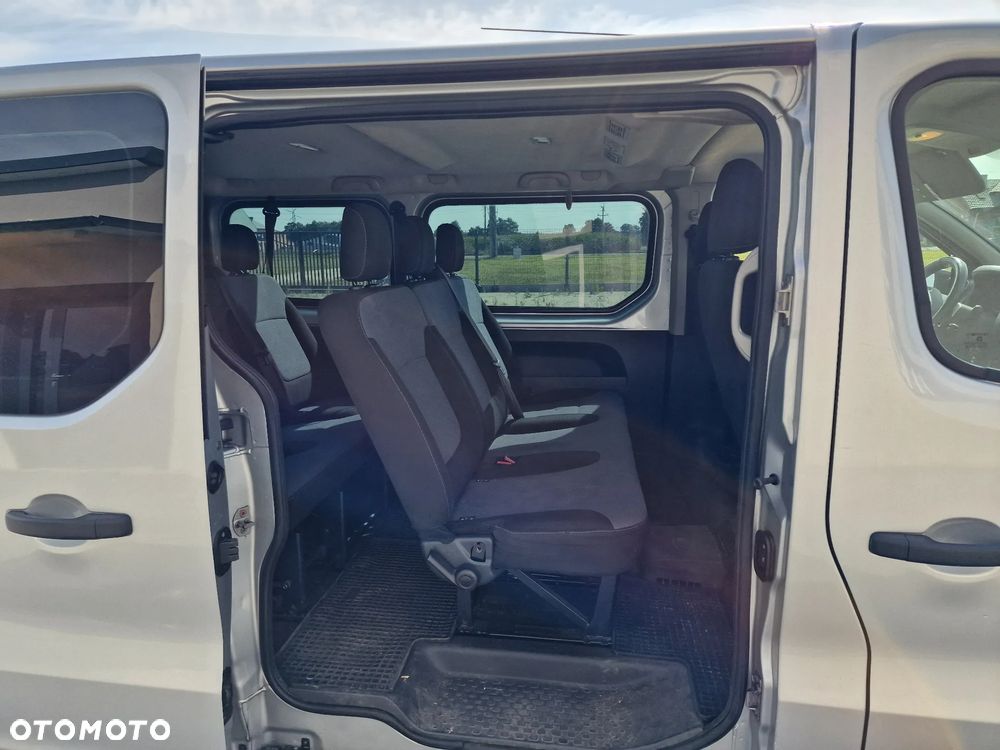 Opel Vivaro - 8