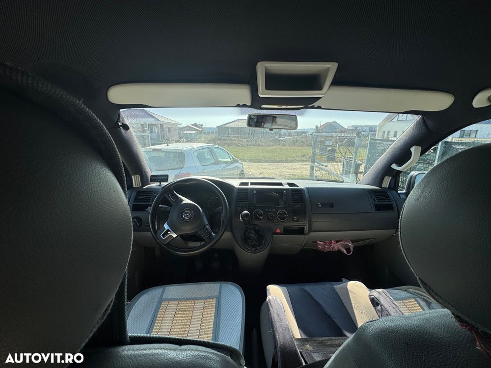 Volkswagen Caravelle - 4