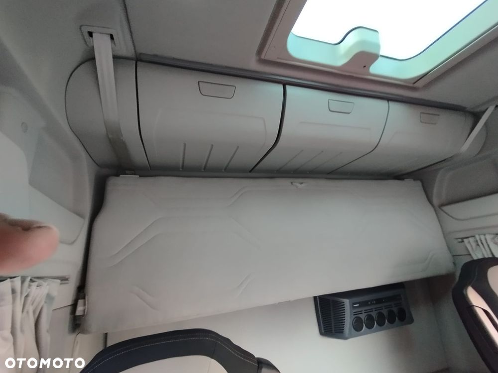 Ford MAX - 31