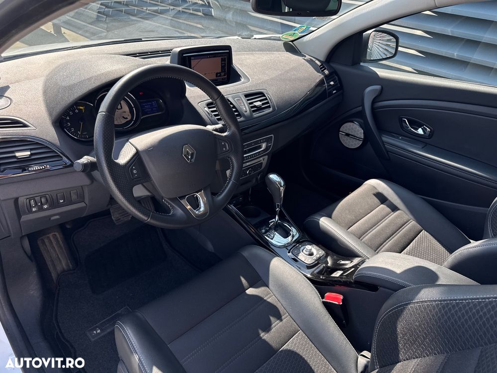 Renault Megane Coupe TCe 130 EDC Bose Edition - 11