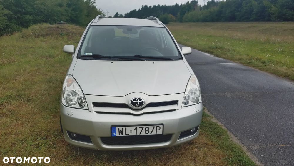 Toyota Corolla Verso 1.8 Premium + 7os MM - 13