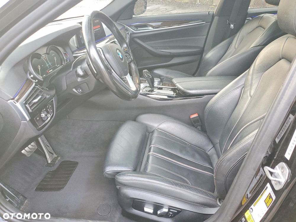 BMW Seria 5 540i xDrive Sport - 9