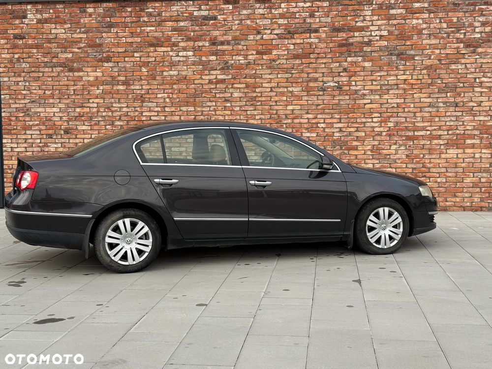 Volkswagen Passat 2.0 TDI DPF Highline - 10