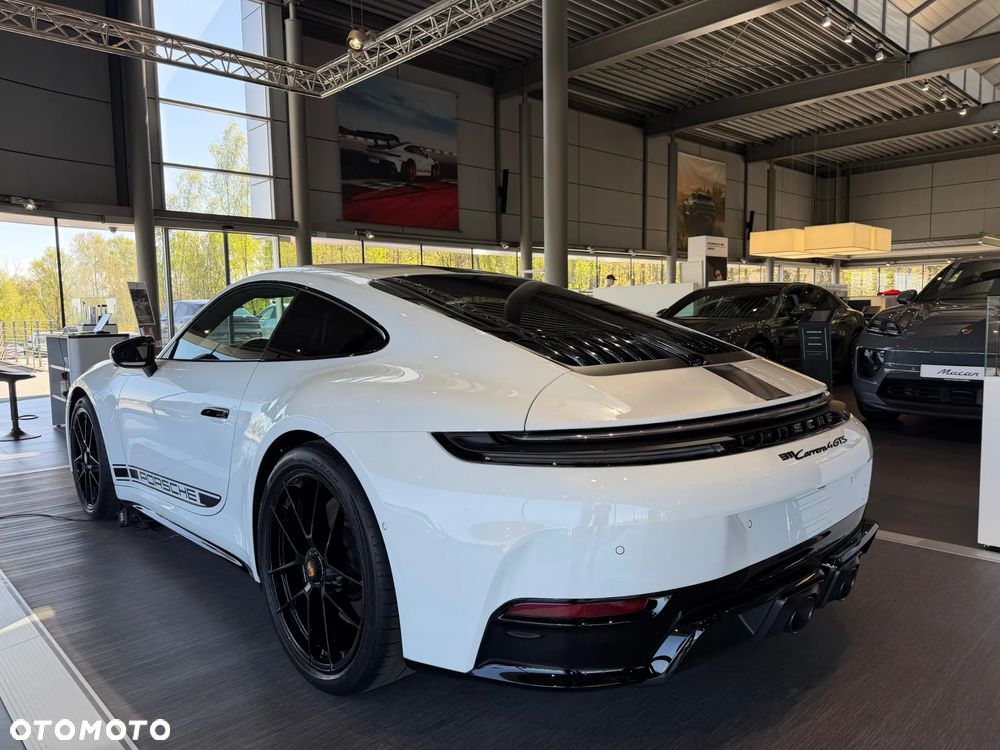 Porsche 911 - 4