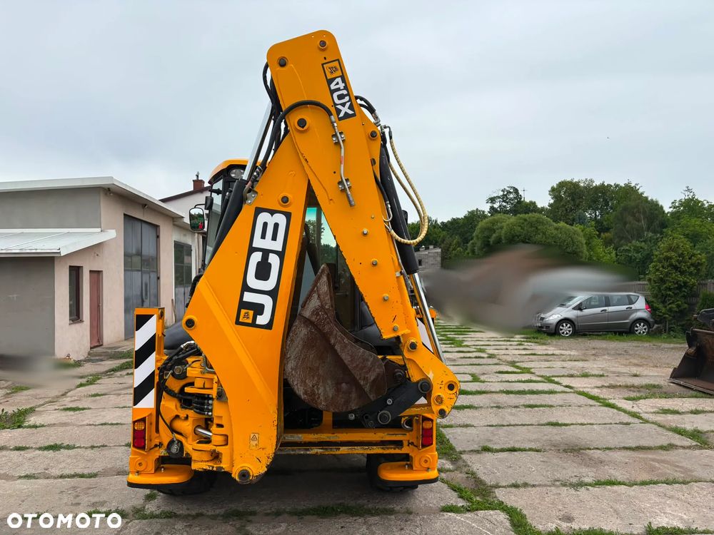 JCB 4CX - 7