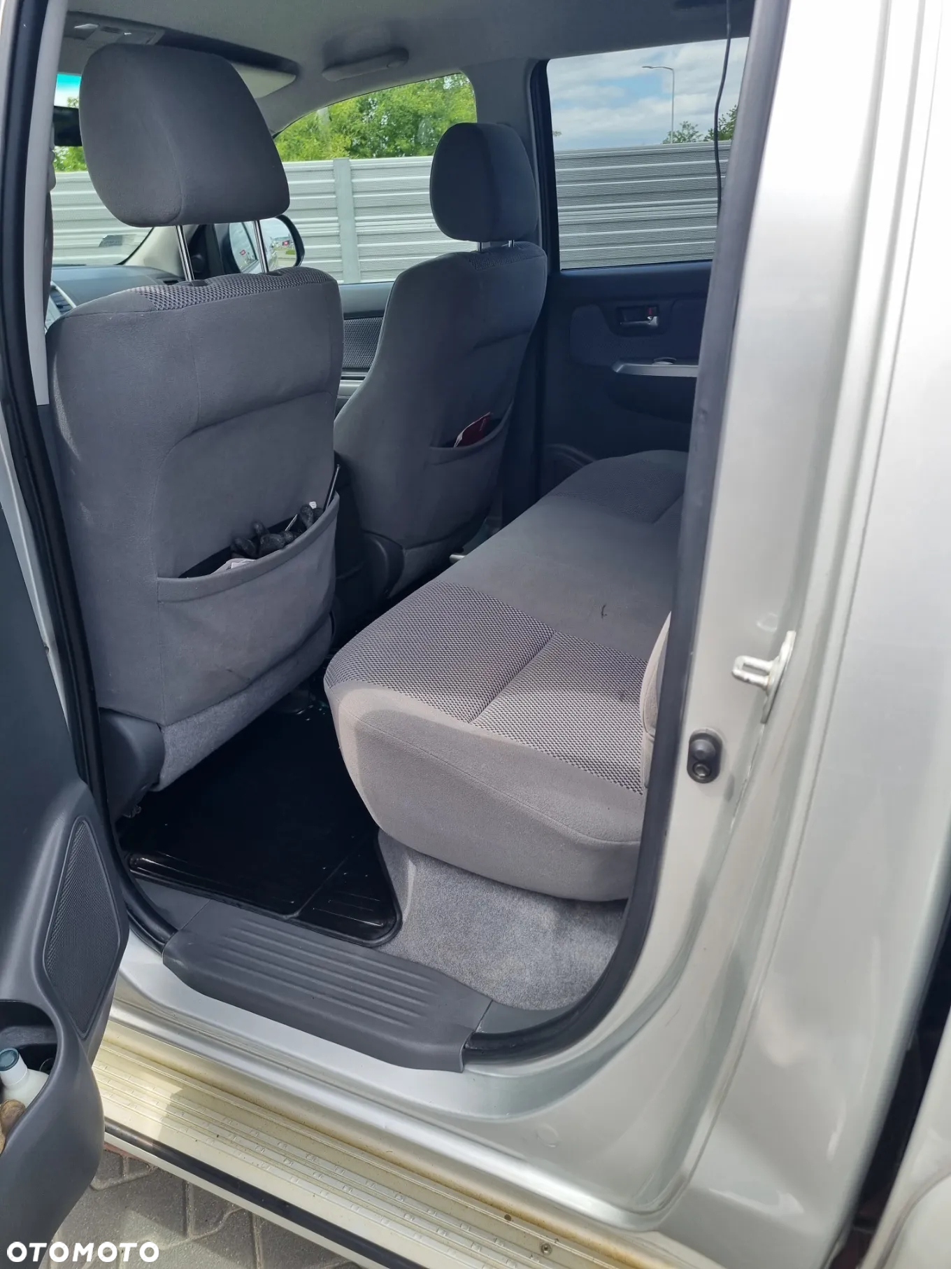 Toyota Hilux 3.0 D-4D SR5-X (lea) - 6