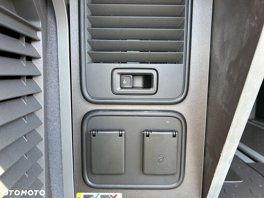 Volkswagen California - 37