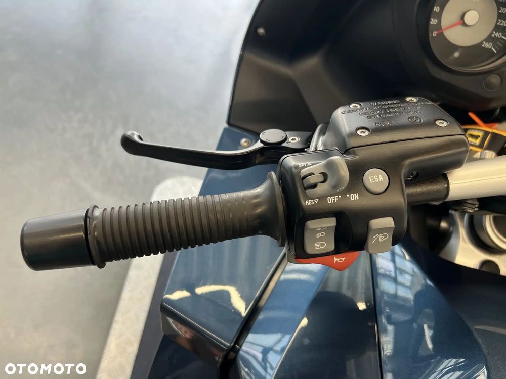 BMW K - 9