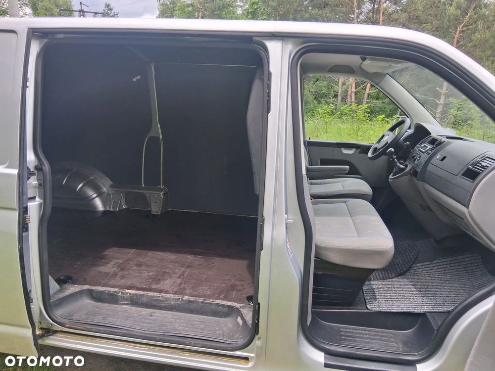 Volkswagen T5 - 10