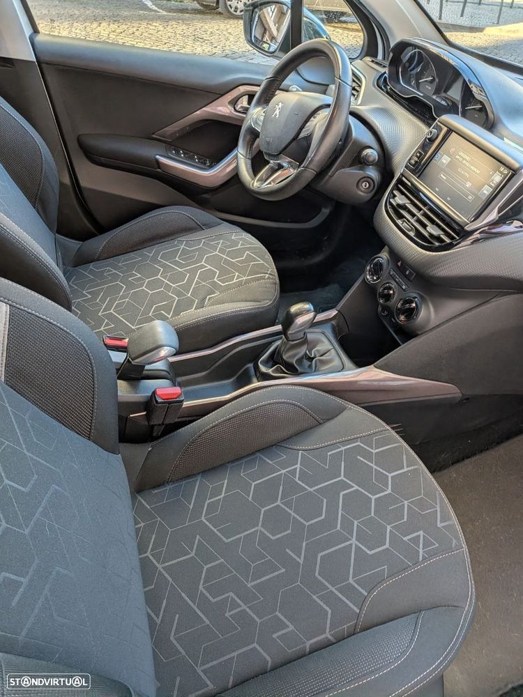 Peugeot 2008 - 6