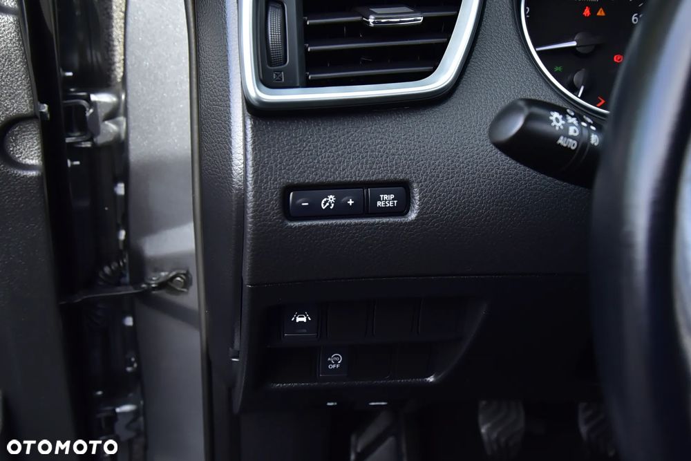 Nissan Qashqai 1.6 DIG-T TEKNA+ - 30